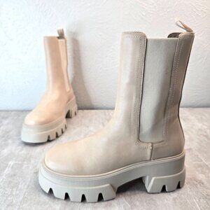 Thursday Boot Co. Chelsea Bootie Womens Sz 8 Tan Leather Pull On Lug Ankle Boots
